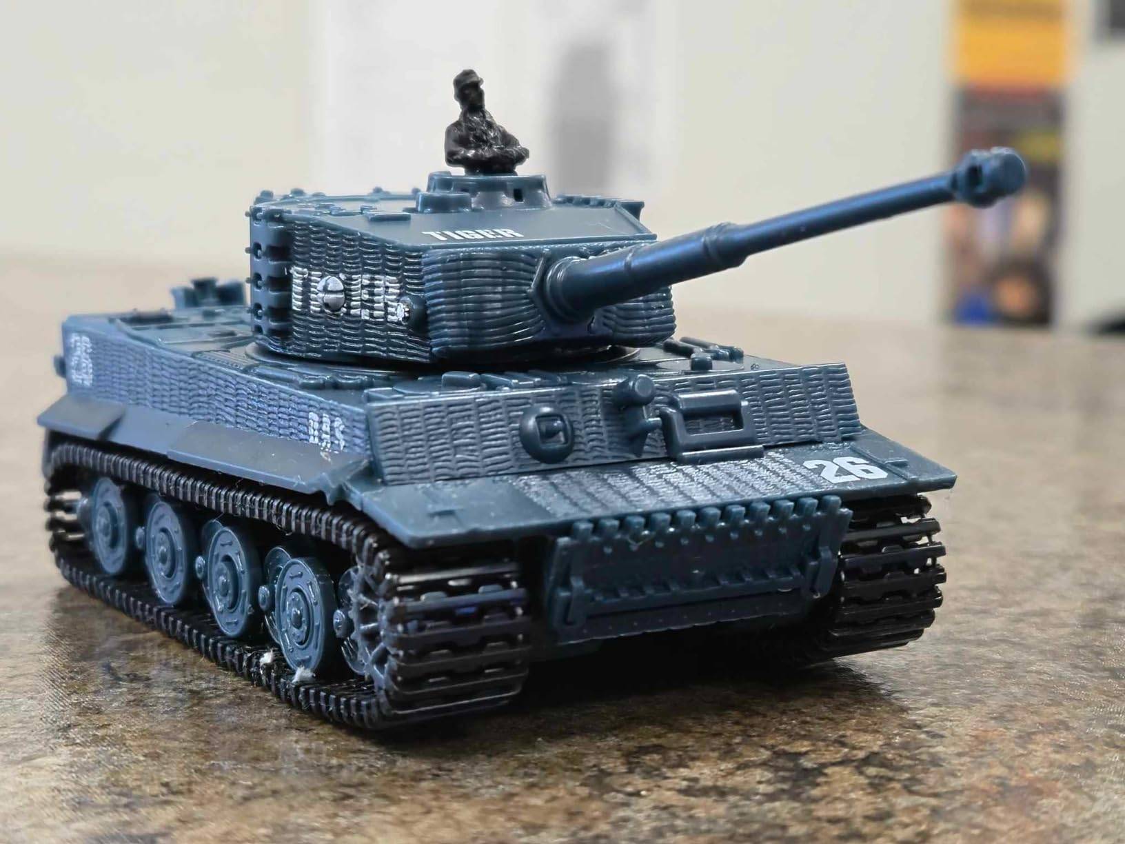 Raxiva-rc tank