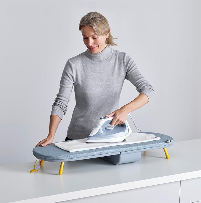 Raxiva-table a repasser pliable gain de place